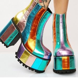 Platform boots. Glam Rock. Metallic rainbow colored 🌈 Size 7